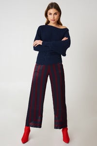 nakd_off_shoulder_knittedsweater_1100-000102-0018_03c.jpg