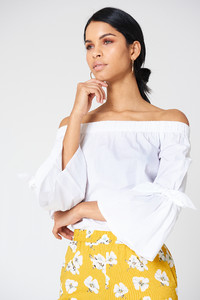 nakd_off_shoulder_tie_sleeve_top_1018-000891-0001_01a.jpg