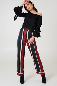 nakd_off_shoulder_tie_sleeve_top_1018-000891-0002_03c.jpg