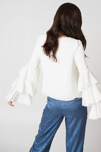 nakd_triple_layer_flounce_blouse_1014-000065-0001_02br.jpg