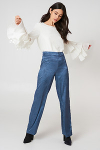 nakd_triple_layer_flounce_blouse_1014-000065-0001_03cr.jpg