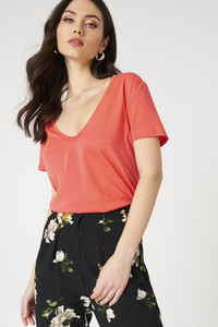 nakd_v-neck_tee_1044-000029-0552_01a.jpg