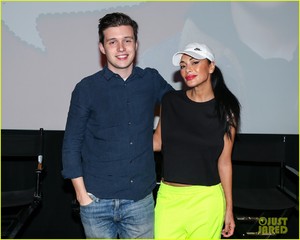 nicole-scherzinger-nick-robinson-love-simon-screening-05.jpg