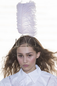 nina-ricci-clpa-rs18-0948.thumb.jpg.743943369cac291a1fe6496a77f95fac.jpg