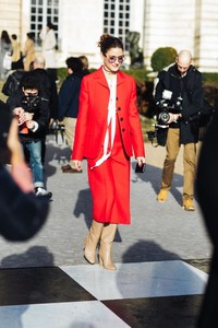 paris_hautecouture2018_day1__20180122_0801_jpg_2281_north_660x_white.jpg