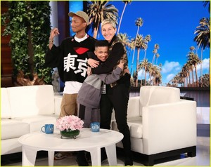 pharrell-ellen-degeneres-show-2018-03-2.jpg