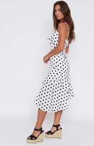 polka-dot-dress-259_4000x4000_crop_bottom.jpg