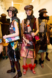 prada-bks-z-rf17-7355.thumb.jpg.38e45d08eab61a7b61fb6e19768272a2.jpg