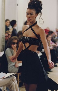 prada-fw-1992-1.thumb.jpg.aad40b24e38ef3a2c0cd813beef1964f.jpg