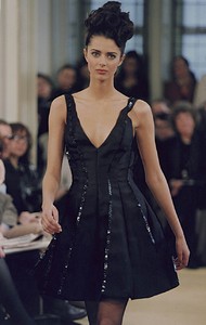 prada-fw-1992-2.thumb.jpg.685e0091966193e2419858742debf184.jpg