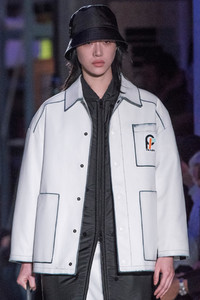 prada-m-clp-rf18-4023.thumb.jpg.4c3d7a20a12e68d477443a38a775da64.jpg