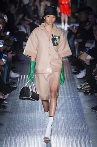 prada-m-rf18-1940.thumb.jpg.0d95b3c0f4e4ce9080db9d13a5b7f5f0.jpg