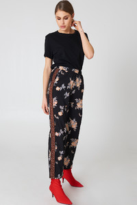 qontrast_small_flower_pant_1533-000048-0793_01c.jpg