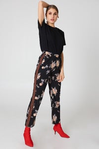 qontrast_small_flower_pant_1533-000048-0793_04c.jpg