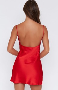 red-dress-175_4000x4000_crop_bottom.jpg