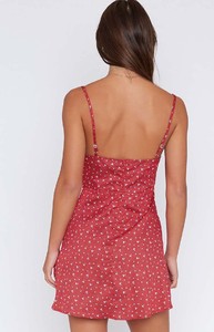 red-floral-dress-330_4000x4000_crop_bottom.jpg