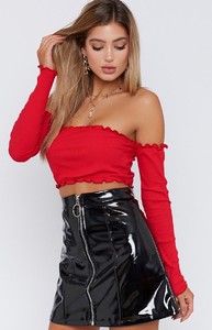 red-offshoulder-crop-125_4000x4000_crop_bottom.jpg