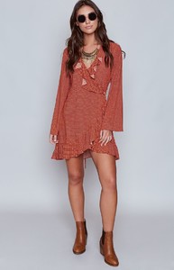 red-pattern-dress-154_4000x4000_crop_bottom.jpg