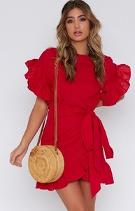 red-ruffle-dress-23_b4b1a9d5-20a2-48e6-8afd-c71b387654af_4000x4000_crop_bottom.jpg