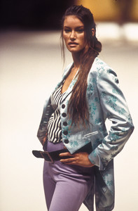 rifat-ozbek-ss-1993-6.thumb.jpg.f3fd166ab8125d5ef007eb29cc6dc10c.jpg