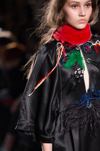 rykiel-clp-rf17-0322.thumb.jpg.539e1f1a2df10ebca3f55705b8882123.jpg