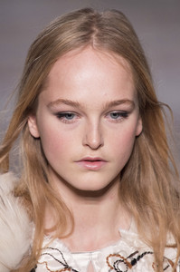 rykiel-clpa-rf17-6414.thumb.jpg.9170c320302fe1fdc6b35fc2d2a390f4.jpg