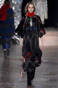 rykiel-rf17-2716.thumb.jpg.92e974bed0bbffdddf243cde30c92a16.jpg