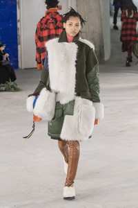 sacai-m-rf18-4269.thumb.jpg.37e420128d259dc4b6e5c07a2b6ea19e.jpg