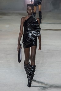 saint-laurent-rf17-0681.thumb.jpg.b4ff762b3ea50aa971d755e86984872d.jpg