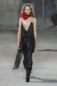 saint-laurent-rf17-0853.thumb.jpg.79c3ba27923811692fe2623777f84d83.jpg