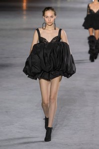 saint-laurent-rs18-2112.thumb.jpg.5ea9e59cffab987d4a65ad392617486a.jpg