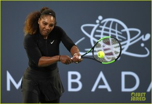 serena-williams-plays-in-first-tennis-match-since-giving-birth-09.jpg