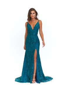 sfw21_AandN_EMERALDGLACE_015.jpg