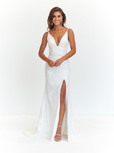 sfw38_AandN_WHITEBRIDAL_04_013_2684883f-37d2-41ff-b403-205e0dd20f5d.jpg