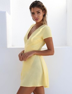 shopify_f9c427e537056a11161ecd454a805d97_seeing-you-dress-yellow_4000x4000.jpg