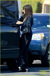 sofia-richie-shows-off-longer-hair-after-salon-visit2-07.jpg