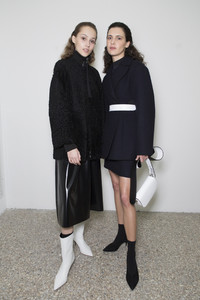 sportmax-bks-m-rf17-5817.thumb.jpg.2a0d5fa45aba1398bcb4db5725e8cb3d.jpg