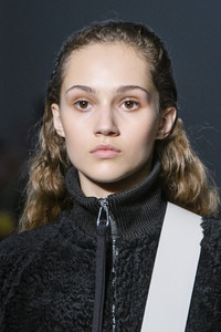 sportmax-clpr-rf17-4015.thumb.jpg.500e9cfec8a65997fd6b2a89957261ce.jpg