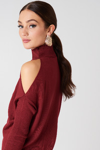 trendyol_open_shoulder_knit_1494-000438-0212_02b.jpg