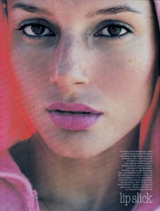 uk_vogue_june_2002_42.thumb.jpg.5034abdda014259711ab0726ce6e702c.jpg
