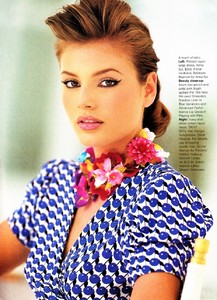 us_elle_apr_1995_46.thumb.jpg.7fd29d227f19e0dd5a3ada4893827b85.jpg