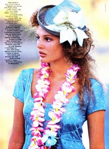 us_elle_june_1995_35.thumb.jpg.7bc069d7421340c32a01a006660a25bf.jpg