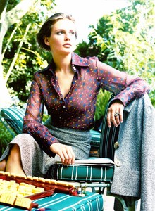 us_vogue_sept_2000_16.thumb.jpg.4d79e9ecd7f10c2ac32dcd7b9231b8f7.jpg