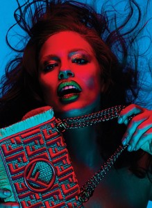 v111_ashley_graham_23d377ed2581faf29dce393a17488bbb6_thumb.thumb.jpg.fbc596544a123e876ae6b83aa5f38e2d.jpg