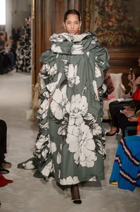 valentino-hc-rs18-2014.thumb.jpg.18da0dabd8c3de369aa7ac44ad45ebf6.jpg