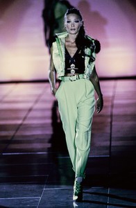 versace-fw-1992-2.thumb.jpg.1c093781bd085f275e9368f99ae72a87.jpg