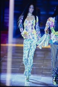 versace-ss-1993-6.thumb.jpg.a6891f1b43054918faf125112c0eddab.jpg