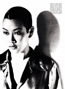 vogue_italia_mar_1995_68.thumb.jpg.a92f657eef49fd4104b9f9eece7cd3b1.jpg