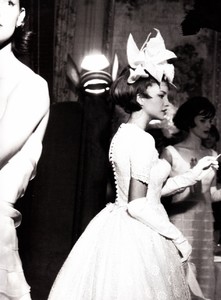 vogue_italia_supp_mar_1995_27.thumb.jpg.7a47dacdc457f601d54b275cce7663a4.jpg