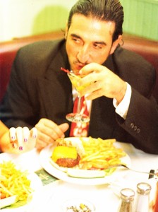 vogue_italia_supp_mar_1995_33.thumb.jpg.b4bccbfd7442cd56e307aaa85fbce952.jpg